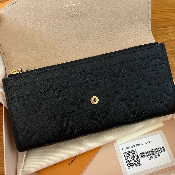 Louis Vuitton Emilie Wallet in Monogram Empreinte Leather - Black 😊🐈⬛ - Picture 6 of 11